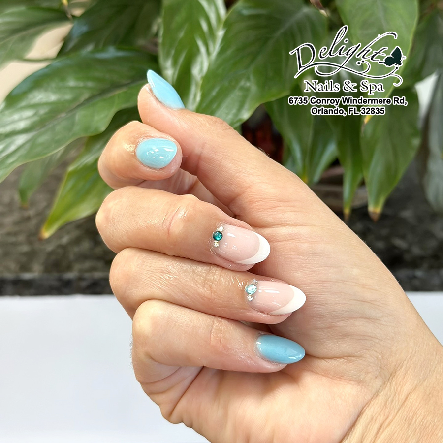 Why Choose Delight Nails & Spa for Your Fall Nails?