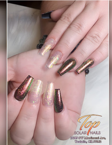 Metallic Accents autumn nail designs 2024