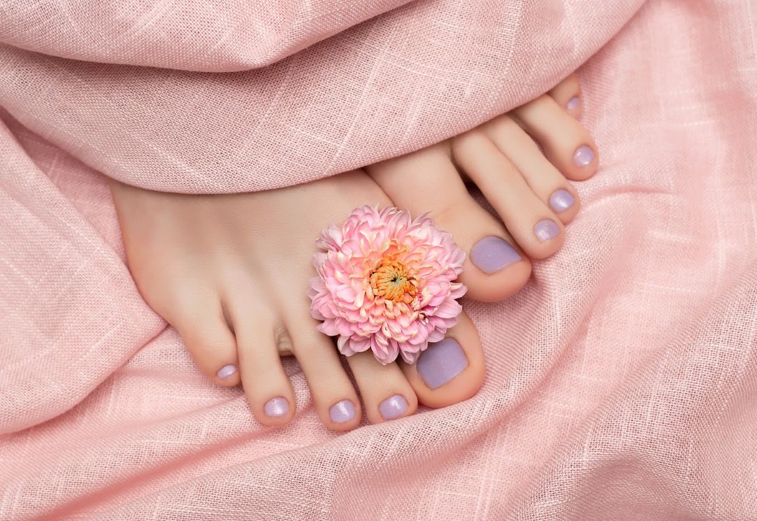 PEDICURE SERVICES