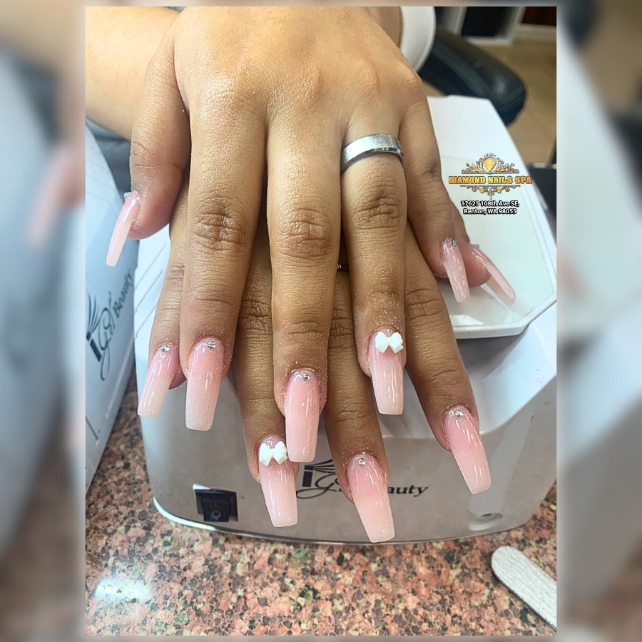 Simple Spring Nail Designs: Effortless Beauty
