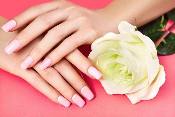Nail salon 95822 Polish Box Nails & Spa in Sacramento