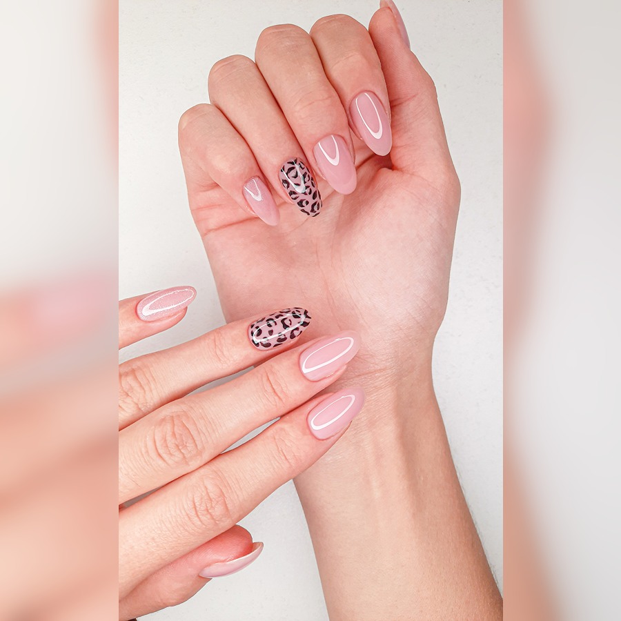 nail & lash lounge