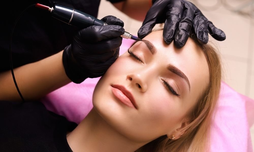 PERMANENT MAKE UP