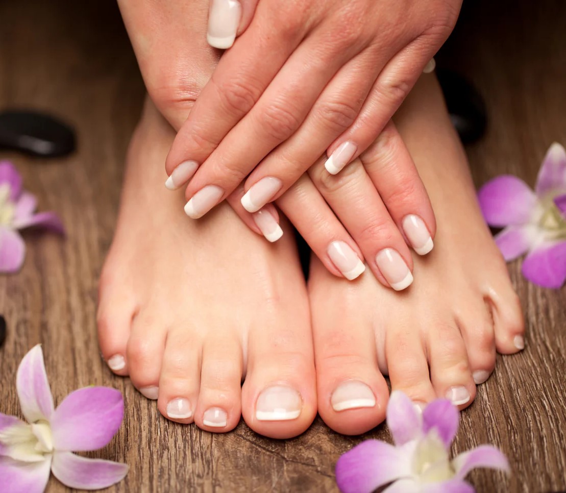 PEDICURE & MANICURE