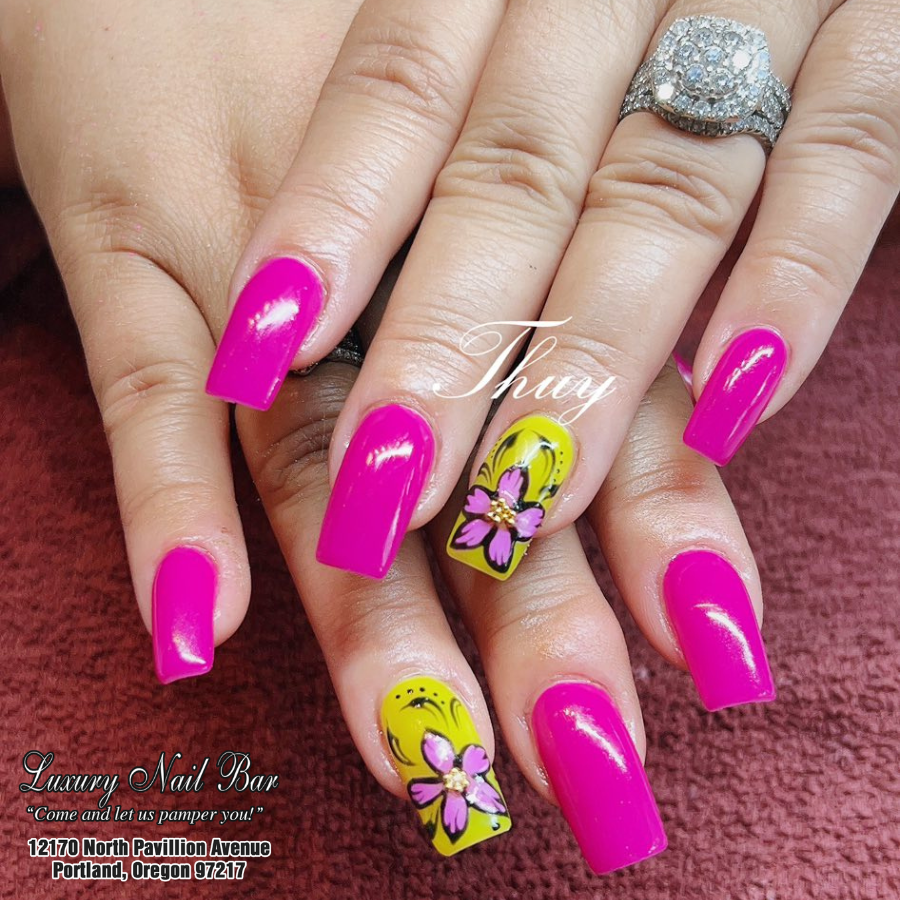 Luxury Nail Bar