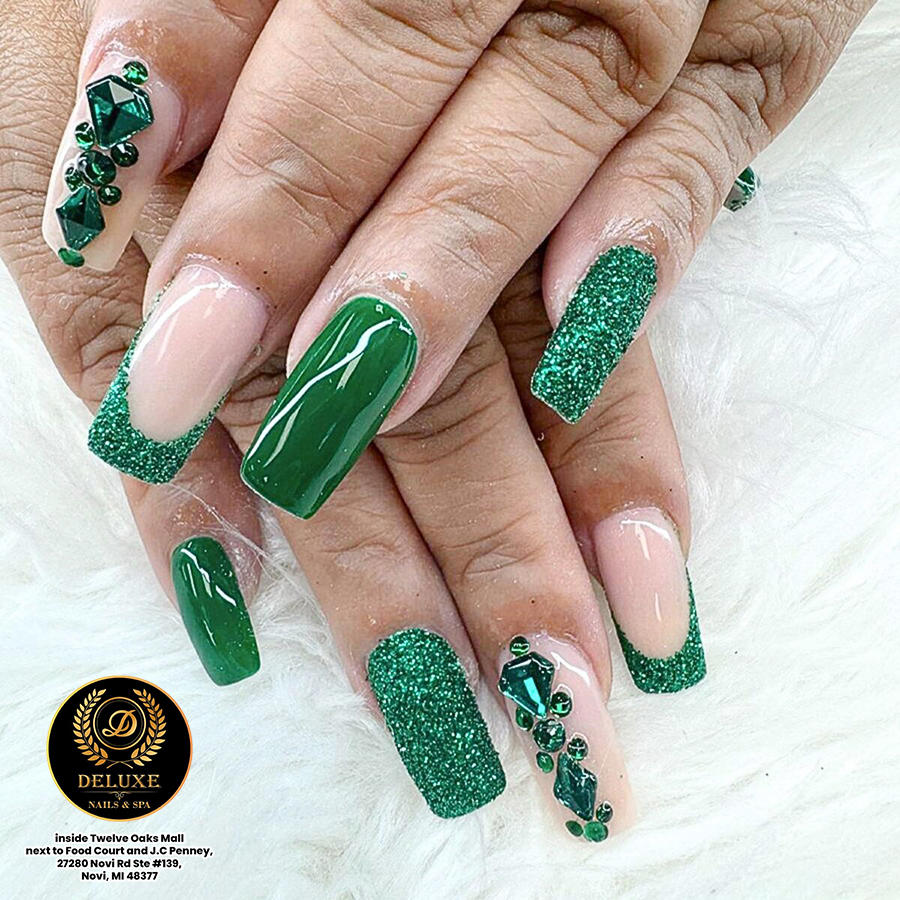 Nail-salon-48377-Deluxe-Nail-Salon-Spa-Novi-MI-48377
